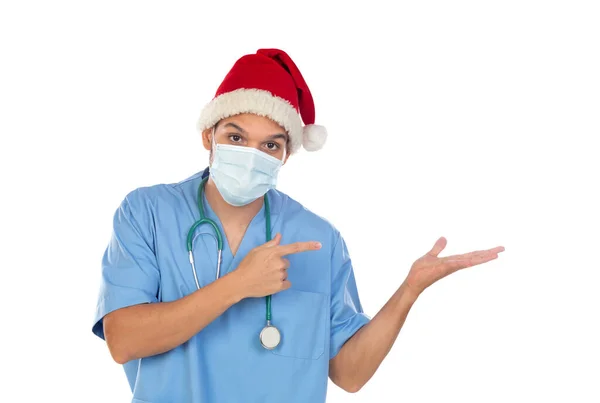 Afrikanischer Arzt Mit Weihnachtsmütze Zur Zeit Des Coronavirus Isoliert Auf — Stockfoto