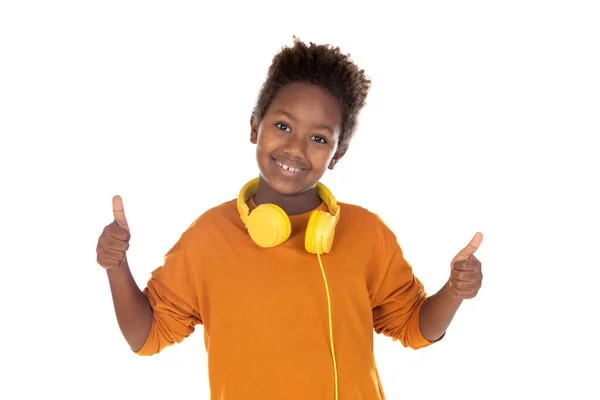 Menino Africano Ouvindo Música Fones Ouvido Amarelos Fundo Branco — Fotografia de Stock