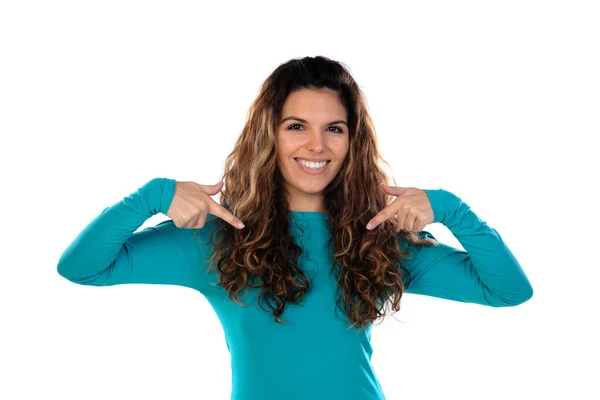 Lässige Frau Mit Welligen Und Langen Haaren Auf Weißem Hintergrund — Stockfoto