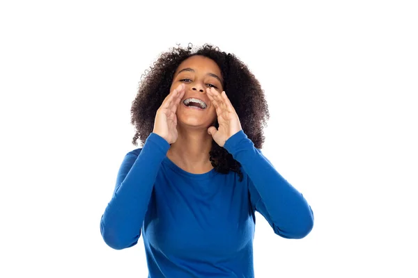 Afro Saçlı Mavi Süveter Giyen Genç Kız Beyaz Arka Planda — Stok fotoğraf