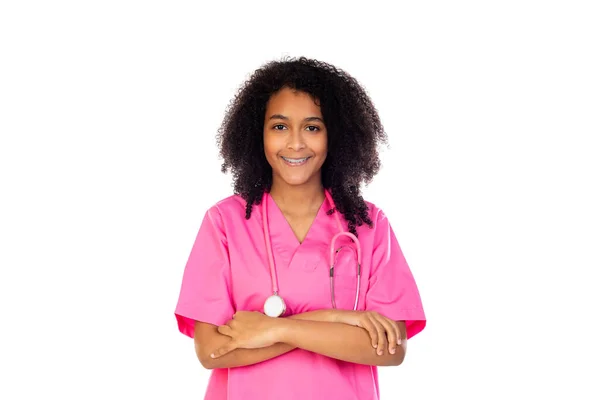 Entzückende Kleine Ärztin Mit Rosa Uniform Isoliert Auf Weißem Hintergrund — Stockfoto