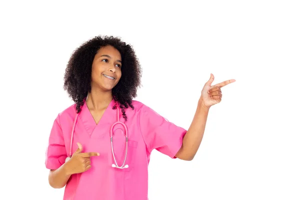 Adorável Pequeno Médico Com Uniforme Rosa Isolado Fundo Branco — Fotografia de Stock