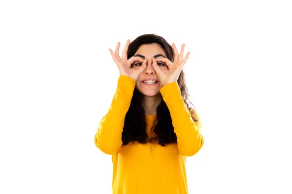 愛らしいですティーン女の子とともに黄色セーター隔離された上に白の背景 — ストック写真