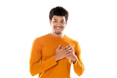 Beyaz arka planda izole edilmiş sevimli bir afro adam.