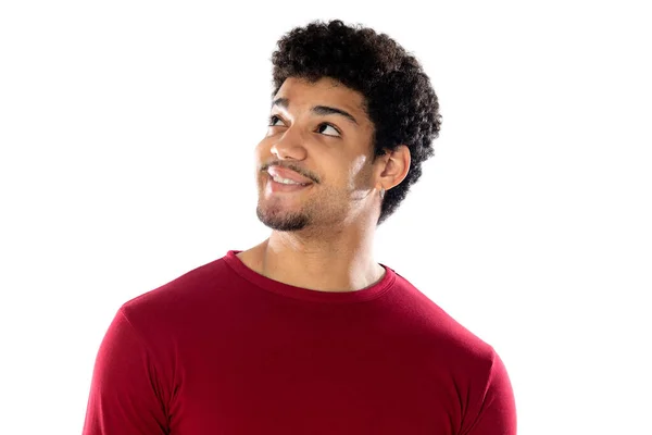 Bonito Homem Americano Africano Com Penteado Afro Vestindo Uma Camiseta — Fotografia de Stock