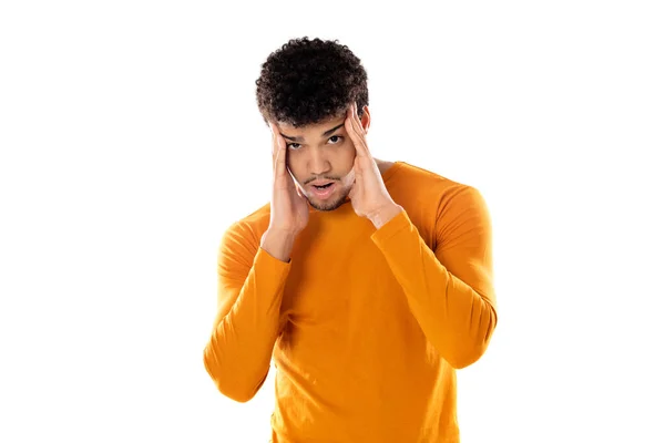 Schattig Afrikaans Amerikaans Man Met Afro Kapsel Draagt Een Oranje — Stockfoto