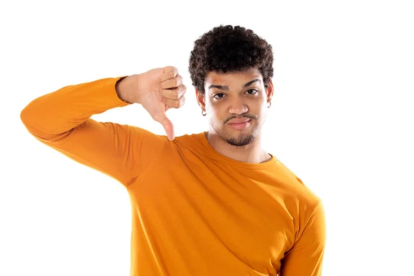 Lindo Hombre Afroamericano Con Peinado Afro Con Una Camiseta Naranja —  Fotos de Stock