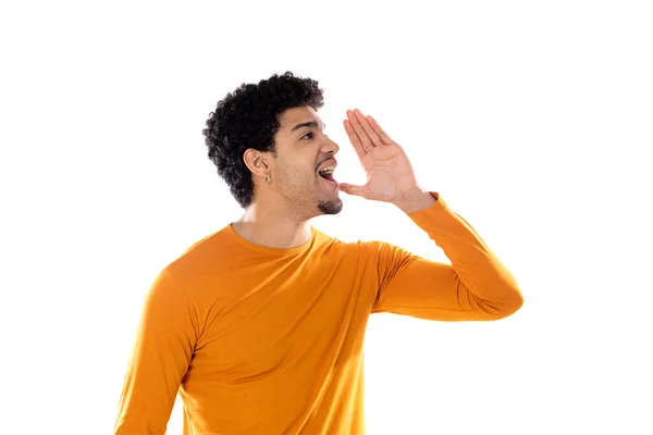 Netter Afrikanisch Amerikanischer Mann Mit Afro Frisur Der Ein Orangefarbenes Stockbild