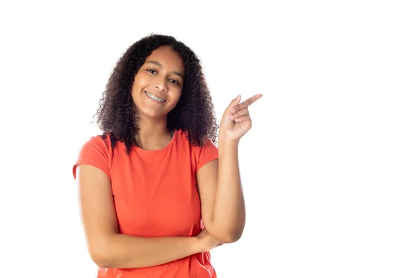 Fechar Sorrir Pequena Menina Americana Africana Vestindo Camiseta Vermelha Olhando — Fotografia de Stock