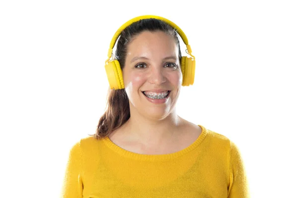 Adult Woman Braces Wearing Yellow Jersey Isolated White Background — Stock Photo, Image