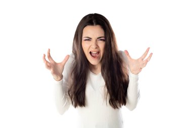 Mor makyajlı güzel bir genç kızın portresi beyaz arka planda izole edilmiş. 