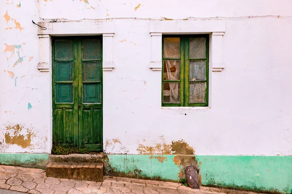 Vintage Wooden Green Door Window Spanish Village — Fotografia de Stock