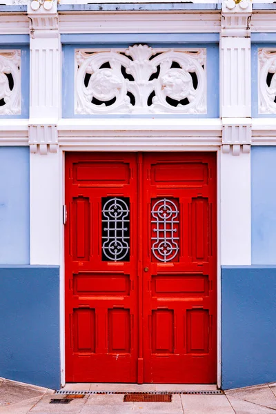 Vintage Wooden Red Door Spanish Village — Fotografia de Stock