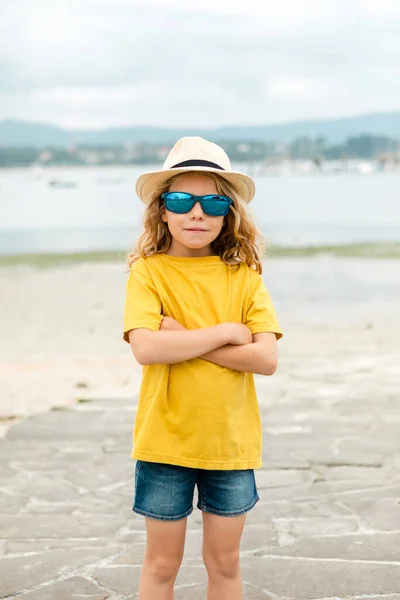 Gelukkig Kind Heeft Plezier Zomervakantie Reis Avontuurconcept — Stockfoto