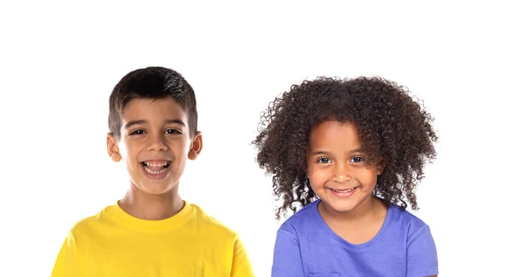 Sarı Tişörtlü Iki Mutlu Çocuk Beyaz Arka Planda Izole Edilmiş — Stok fotoğraf