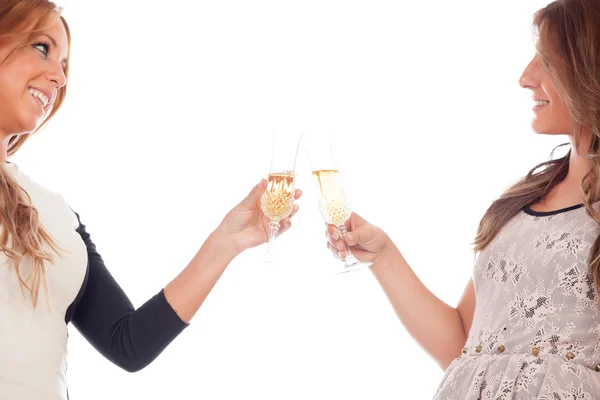 Vänner rosta med champagne — Stockfoto
