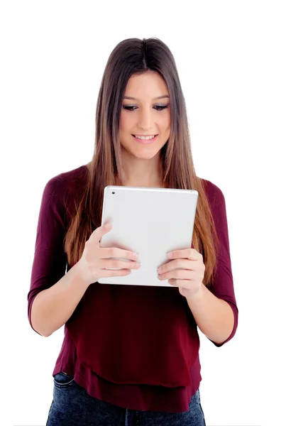 Menina bonita olhando para seu tablet — Fotografia de Stock
