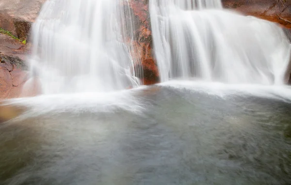 Beautiful waterfall — Stock Photo, Image