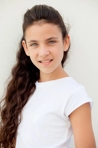 Ragazza con gli occhi azzurri sorridente — Foto Stock