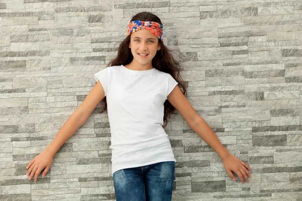 Teenager girl with a flowered headband — Stock Photo, Image