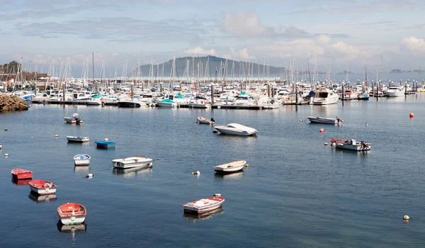 Porto de Bayona com muitos iates — Fotografia de Stock