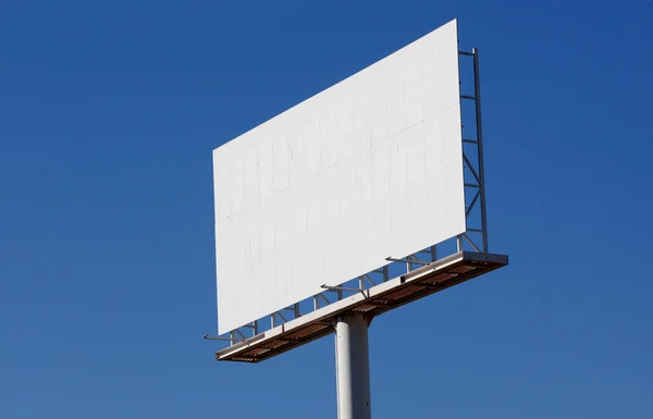 Leere Plakatwand für neue Werbung — Stockfoto