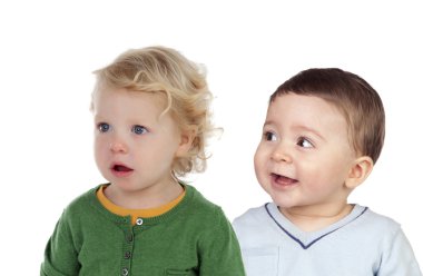 İki güzel çocuğu bir kenara arıyorsunuz