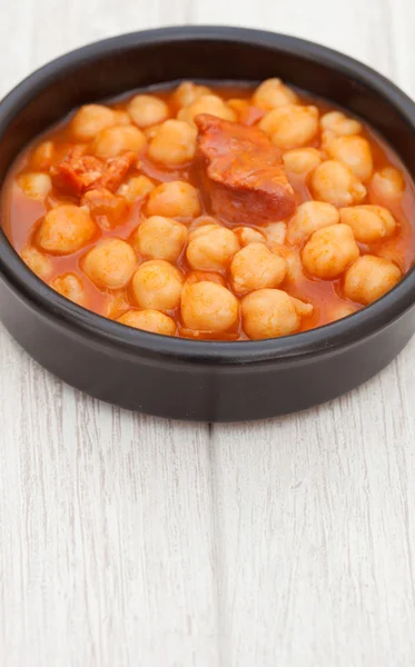 西班牙风格的菜熟鹰嘴豆 — 图库照片