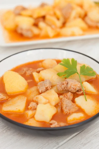 Ensopado de carne bovina cozinhado — Fotografia de Stock