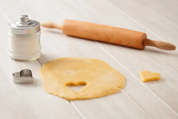 Ingredientes e utensílios para cozinhar bolachas — Fotografia de Stock