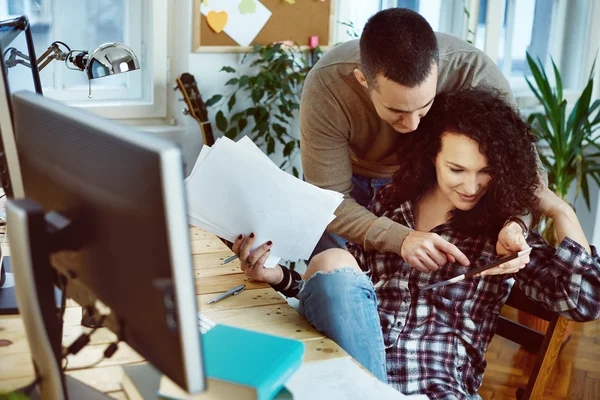 Couple working at home — Stock Photo, Image