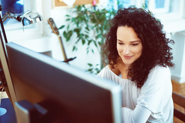 Woman working at home — Stock Photo, Image