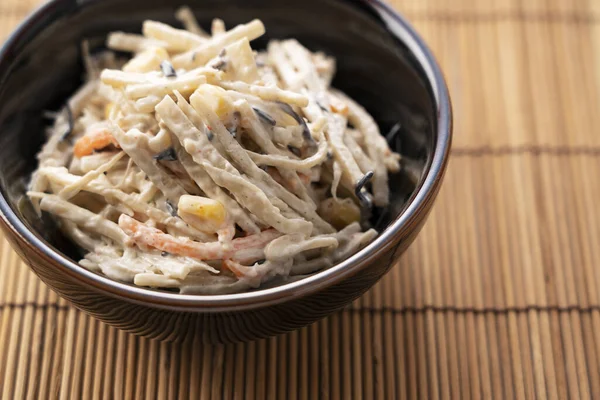 Insalata Bardana Tappetino Pranzo Legno Con Uno Spazio Copia — Foto Stock