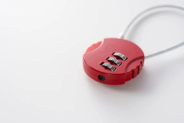 Κόκκινο Κλείδωμα Pin Τοποθετείται Λευκό Φόντο — Φωτογραφία Αρχείου