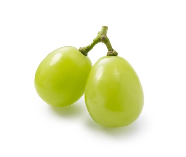 Beyaz arka planda Schein Muscat üzümü taneleri. Beyaz üzümler. Japon üzümleri.