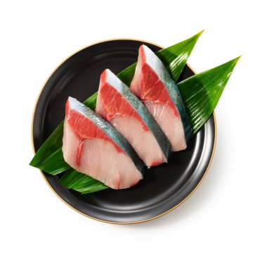 Asp ile taze Japon Sarı Kuyruk (Buri) Biftekleri