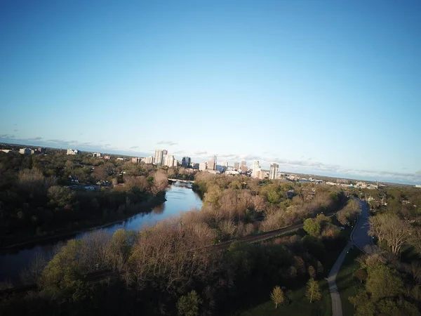 Flygfoto av London ontario canada känd som skogen staden — Stockfoto