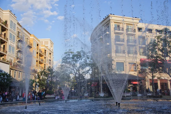 Fachada de edificio residencial clásico en EE.UU. — Foto de Stock