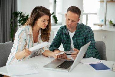 Evde çalışan çift, serbest çalışma kavramı