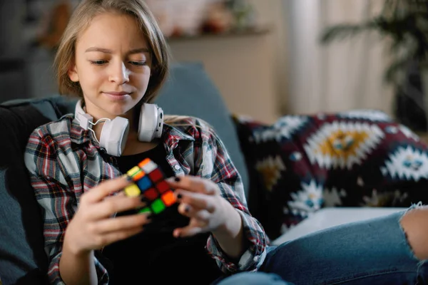 Young Blonde Girl Playing Rubik Cube — Stock Photo, Image