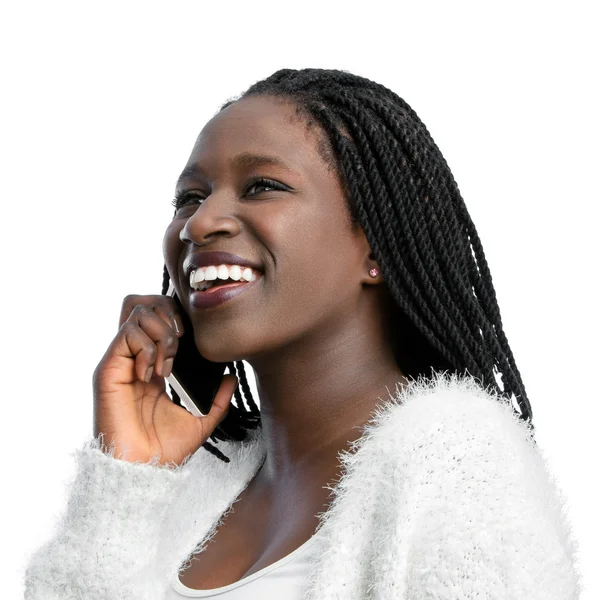 Africana adolescente chica hablando en el teléfono móvil — Foto de Stock