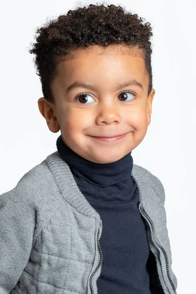 Gros Plan Portrait Studio Mignon Garçon Afro Américain Montrant Expression — Photo