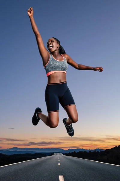 Ritratto Figura Intera Giovane Atleta Afro Americana Che Salta All — Foto Stock