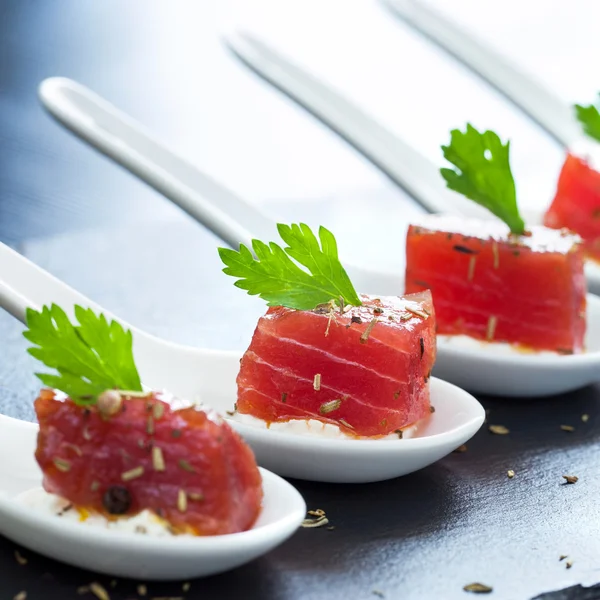 Macro close up of tuna appetizers. — Stock Photo, Image