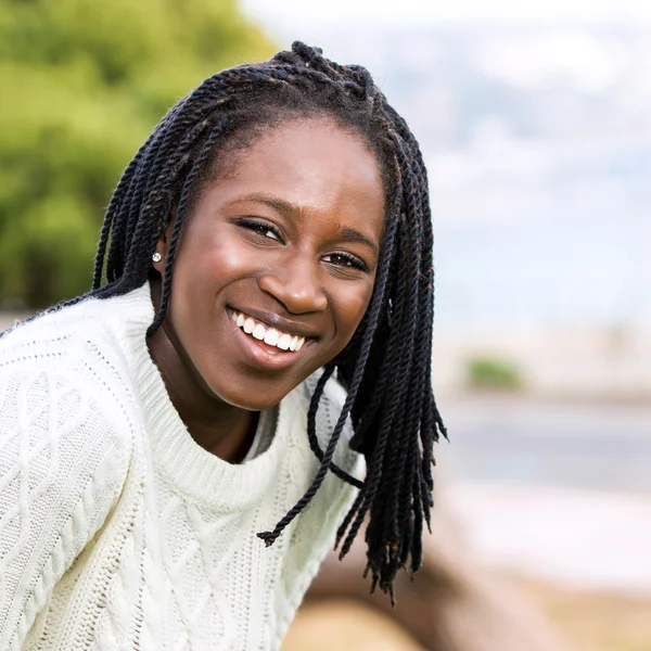 Süße afrikanische Teenager Mädchen — Stockfoto