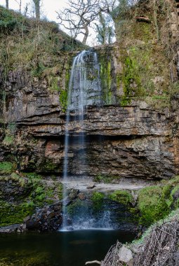 Henrhyd Falls (Sgwd Henrhyd) - Brecon Beacons Ulusal Parkı, Galler, Birleşik Krallık