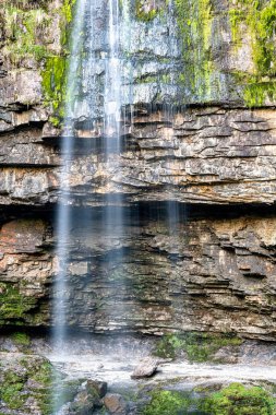 Henrhyd Falls (Sgwd Henrhyd) - Brecon Beacons Ulusal Parkı, Galler, Birleşik Krallık