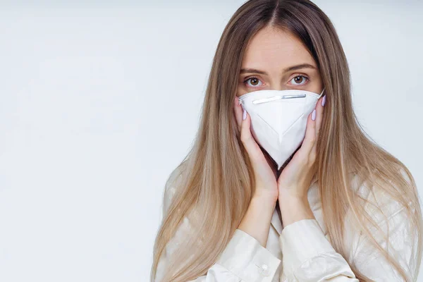 Poważna Dziewczyna Wirus Korony Pacjent Chce Zatrzymać Bio Niebezpieczne Bakterie — Zdjęcie stockowe