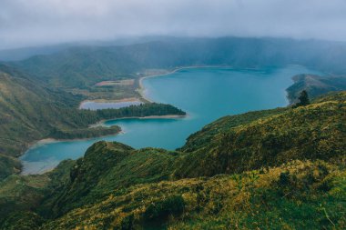 Azores 'in harika manzarası. Fogo Gölü, gizemli ve güzelliğiyle turisti büyüleyecek..