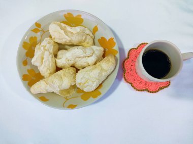 Chimango Joao Duro biscoito de polvilho com Cafe vasilha dekorada çiçek amarela